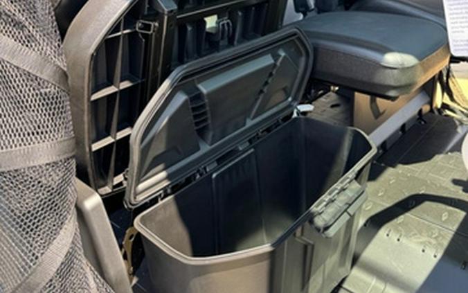 2025 Can-Am Defender MAX Lone Star HD10