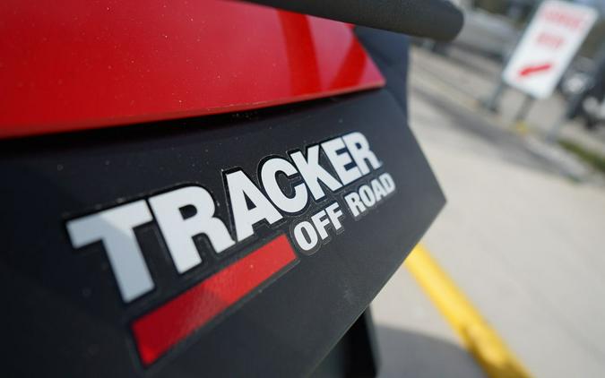 2023 TRACKER OFFROAD 600 RED