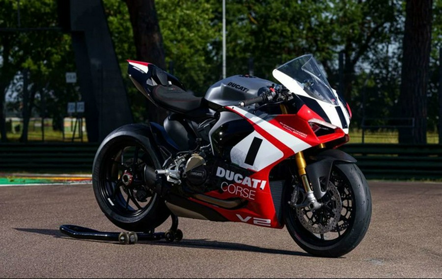 2025 Ducati Panigale V2 Superquadro Final Edition