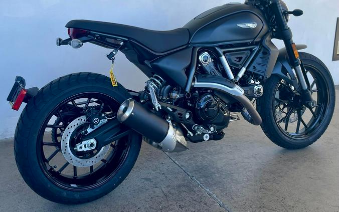 2027 Ducati SCRAMBLER ICON DARK