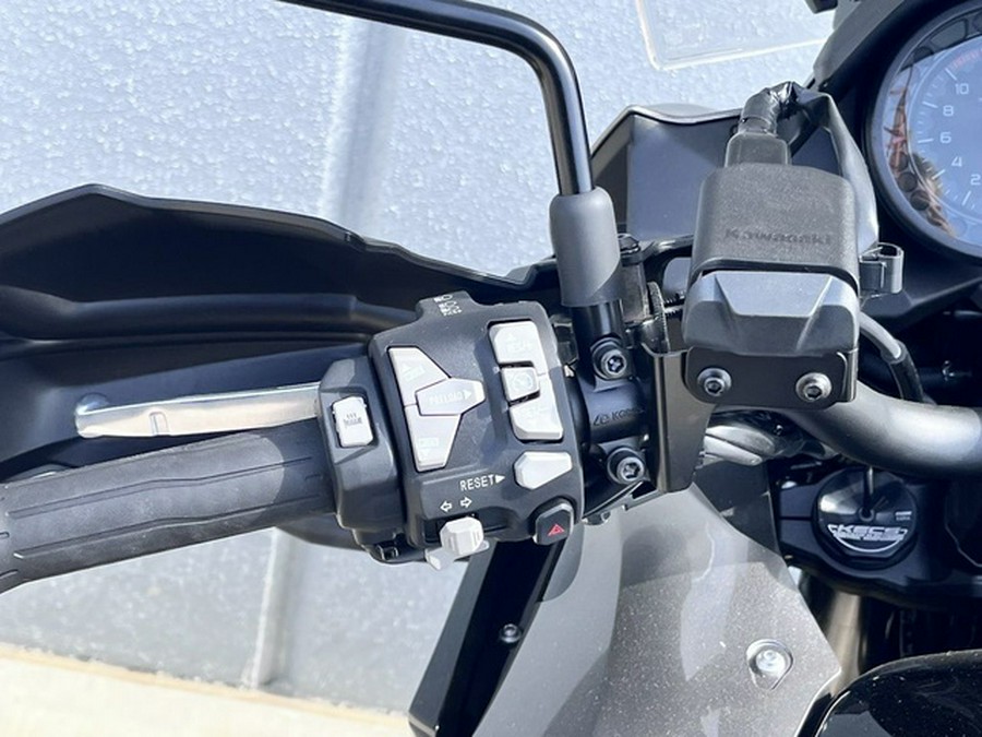 2025 Kawasaki Versys 1100 SE LT ABS
