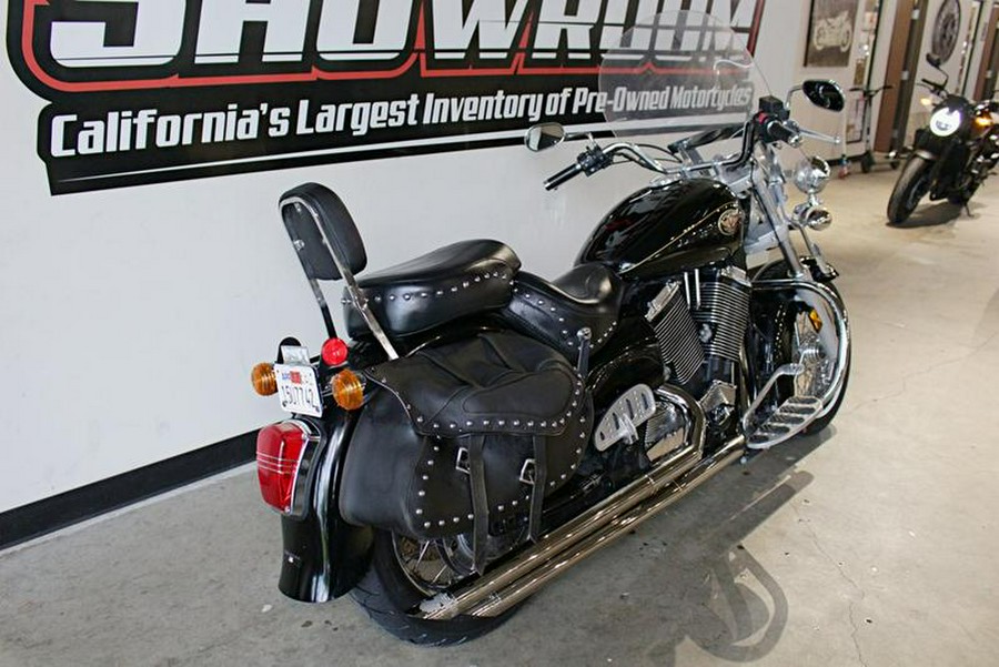 2001 Victory V92C Deluxe