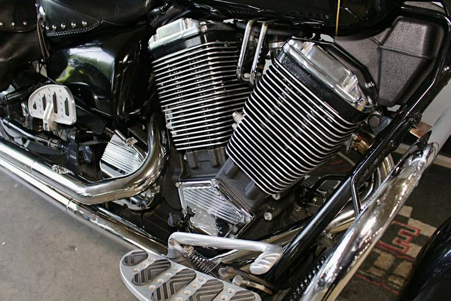 2001 Victory V92C Deluxe