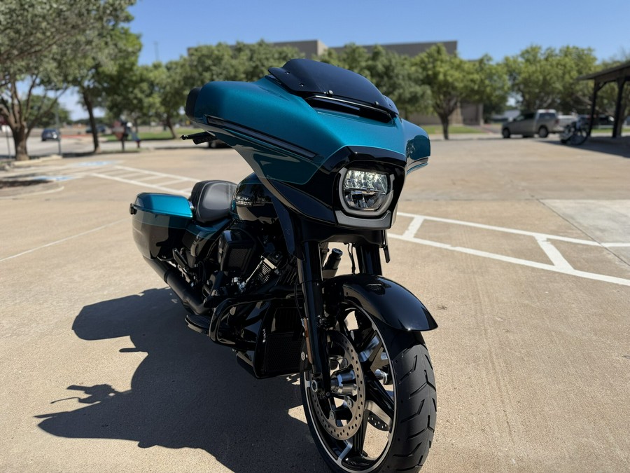 2026 Harley-Davidson® Street Glide® Teal Thunder / Vivid Black Black Trim