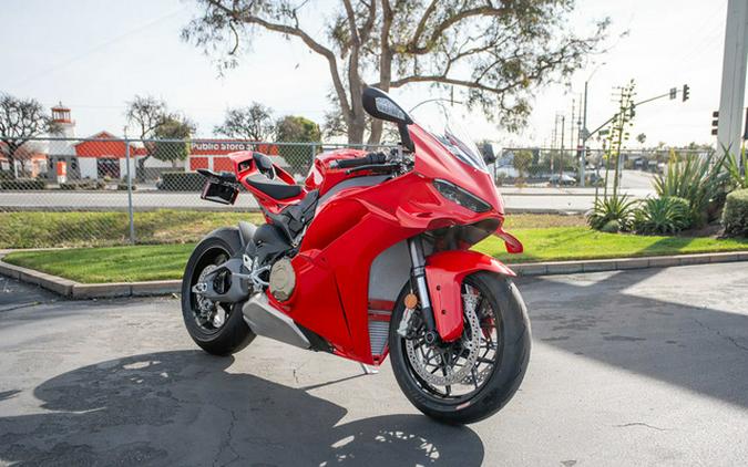2025 Ducati Panigale V4