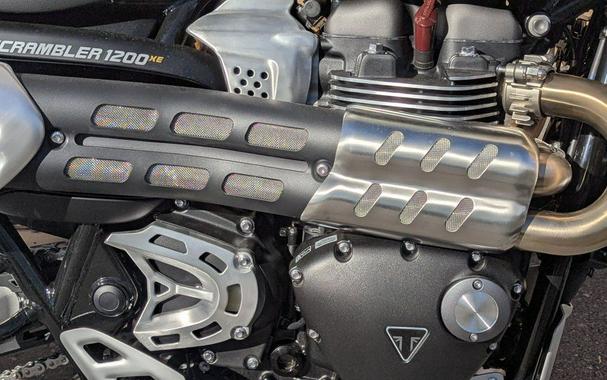 2026 Triumph Scrambler 1200 XE Matte khaki green