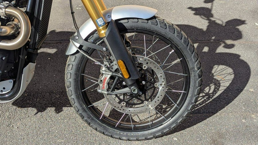 2026 Triumph Scrambler 1200 XE Matte khaki green