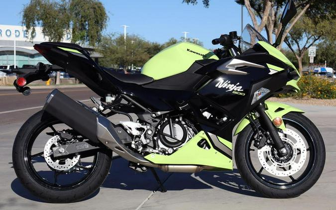 2026 Kawasaki Ninja® 500 ABS Metallic Yellowish Green/Ebony