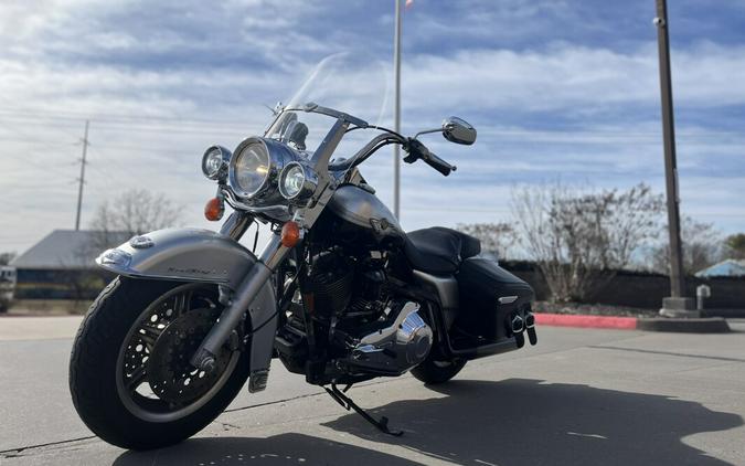 2003 Harley-Davidson® FLHRCI Road King® Classic SILVER