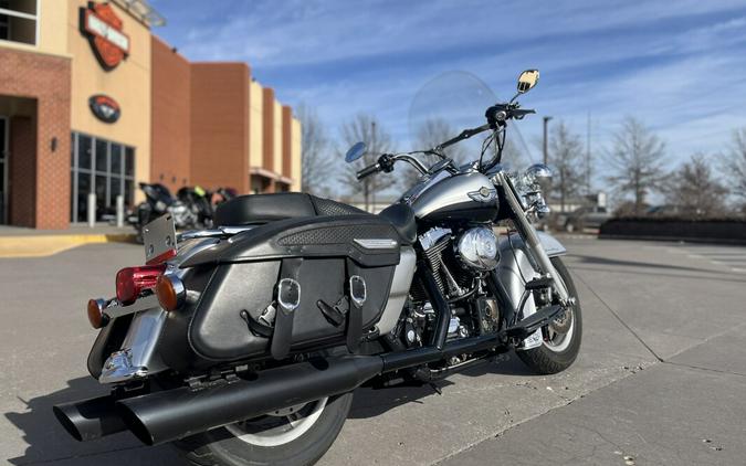 2003 Harley-Davidson® FLHRCI Road King® Classic SILVER