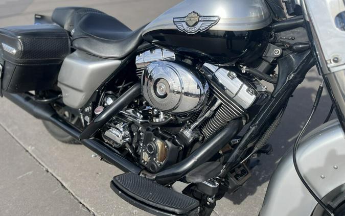 2003 Harley-Davidson® FLHRCI Road King® Classic SILVER