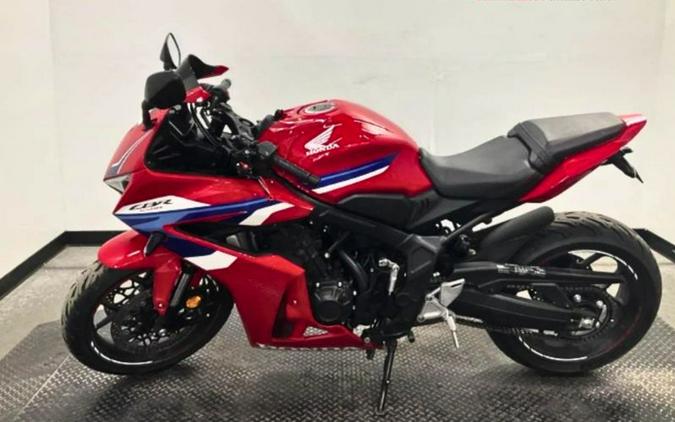 2025 Honda CBR650RAC E-Clutch