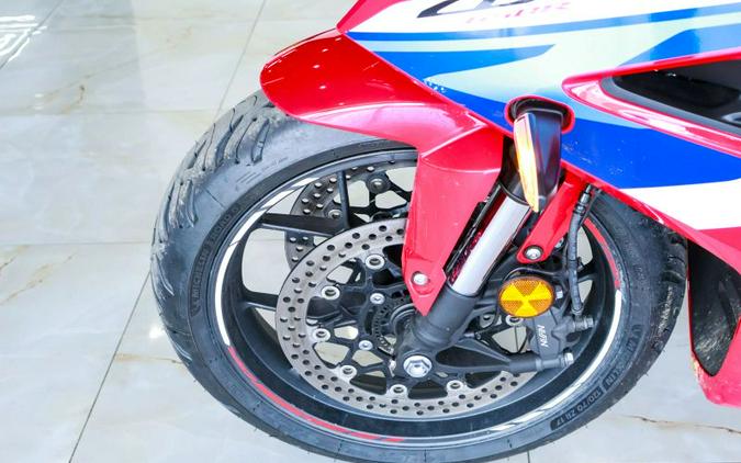 2025 Honda CBR650RAC E-Clutch