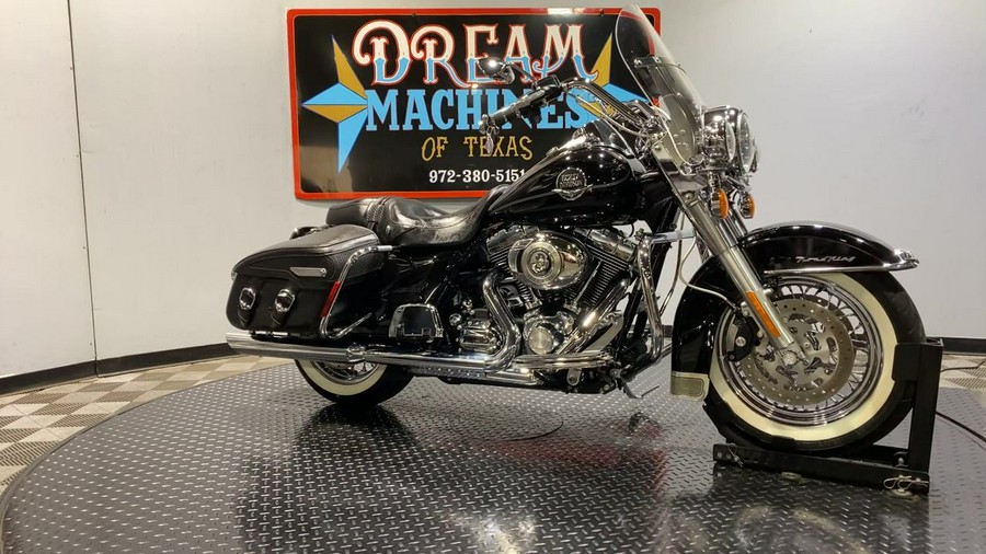 2009 Harley-Davidson® FLHRC - Road King® Classic