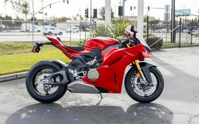 2025 Ducati Panigale V4 S