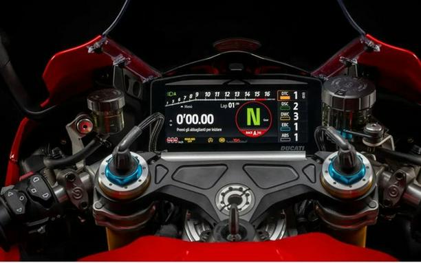 2025 Ducati Panigale V4 S