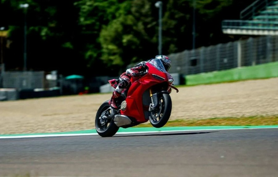 2025 Ducati Panigale V4 S