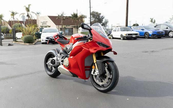 2025 Ducati Panigale V4 S
