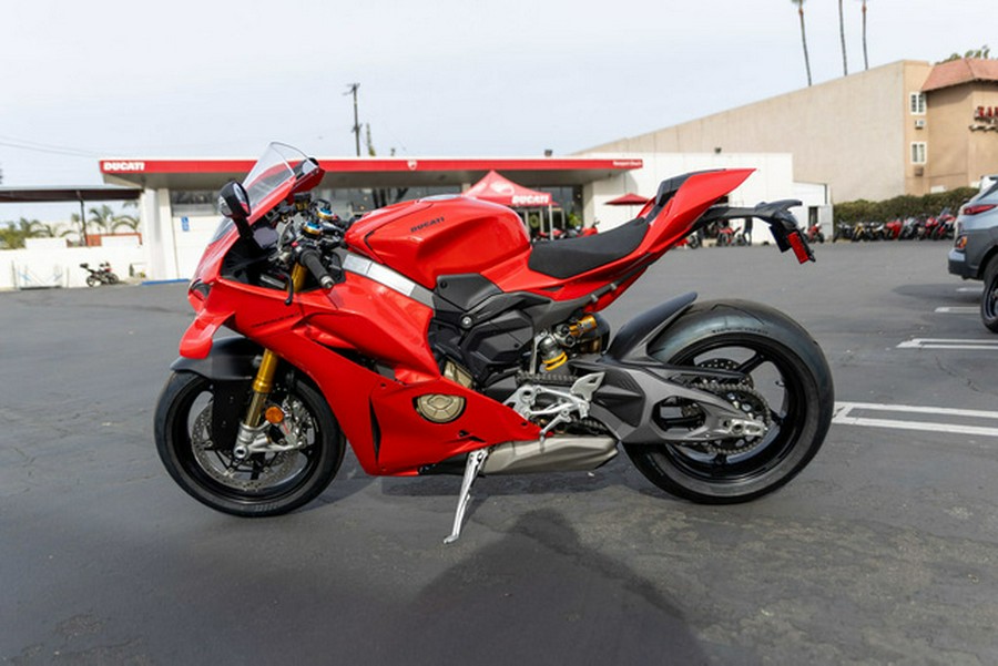 2025 Ducati Panigale V4 S