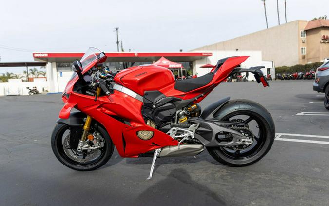 2025 Ducati Panigale V4 S