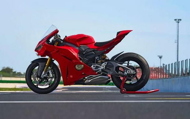 2025 Ducati Panigale V4 S