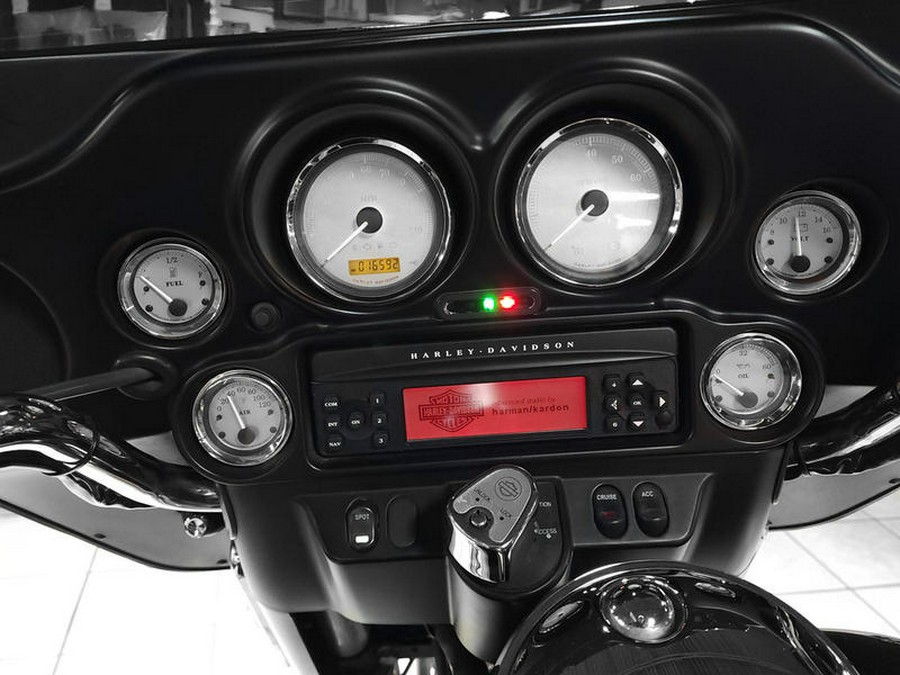 2009 Harley-Davidson® FLHX - Street Glide®