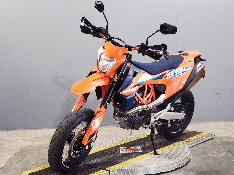 2023 KTM 690 SMC R