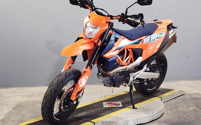 2023 KTM 690 SMC R