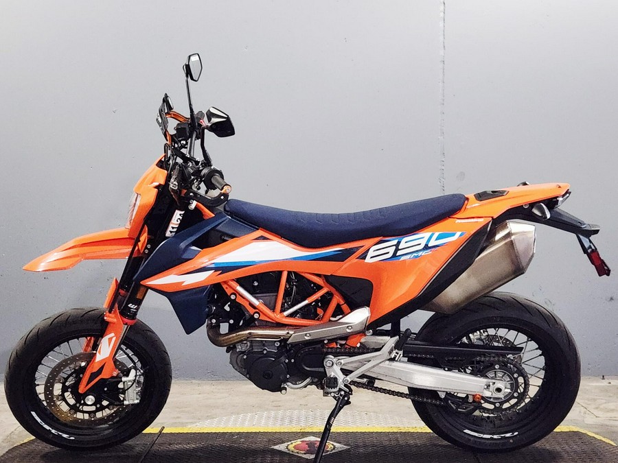 2023 KTM 690 SMC R