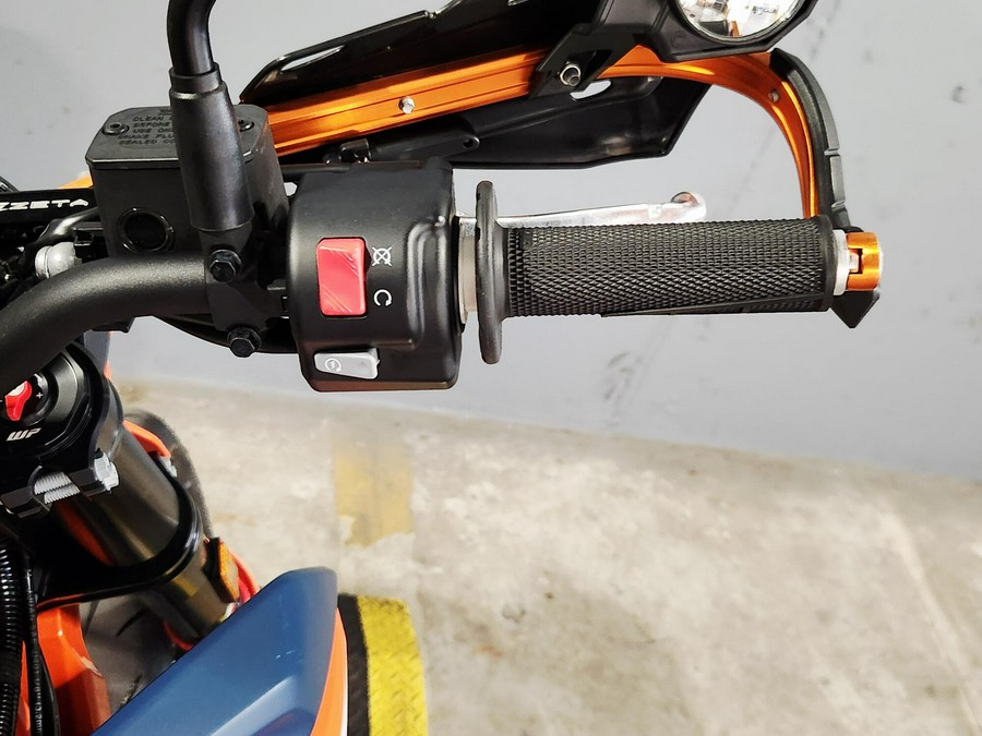 2023 KTM 690 SMC R