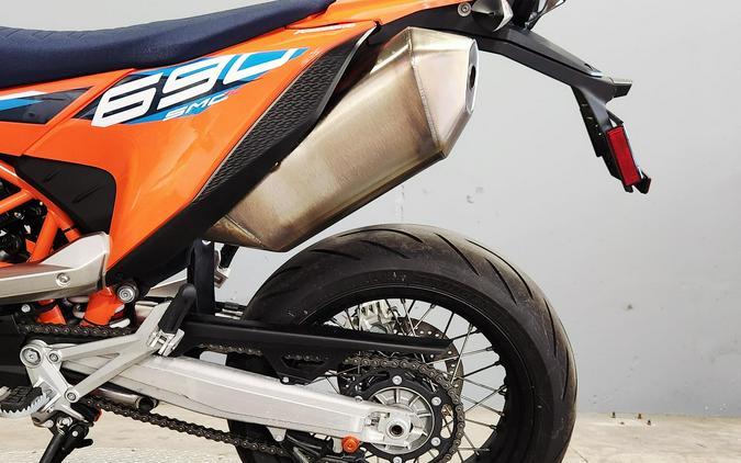 2023 KTM 690 SMC R