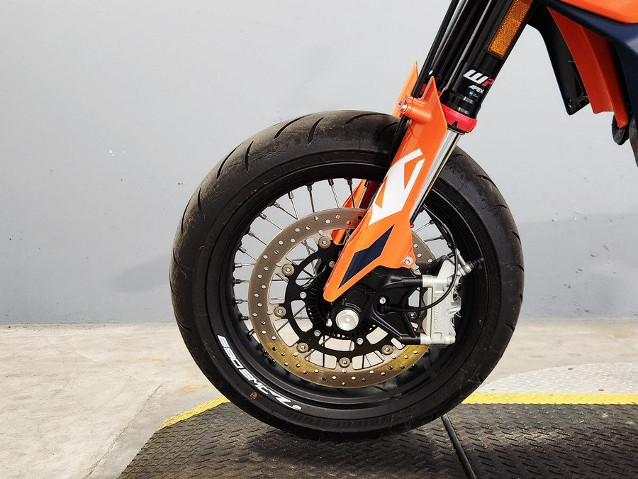 2023 KTM 690 SMC R