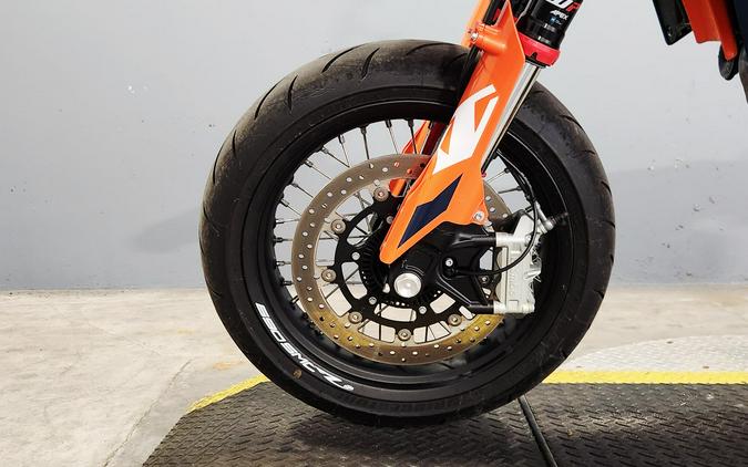2023 KTM 690 SMC R