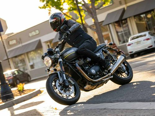 2022 Triumph Speed Twin Review