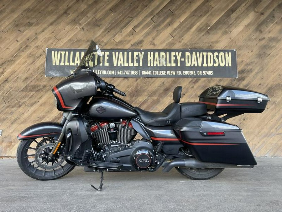 2018 Harley-Davidson® FLHXSE - CVO™ Street Glide®