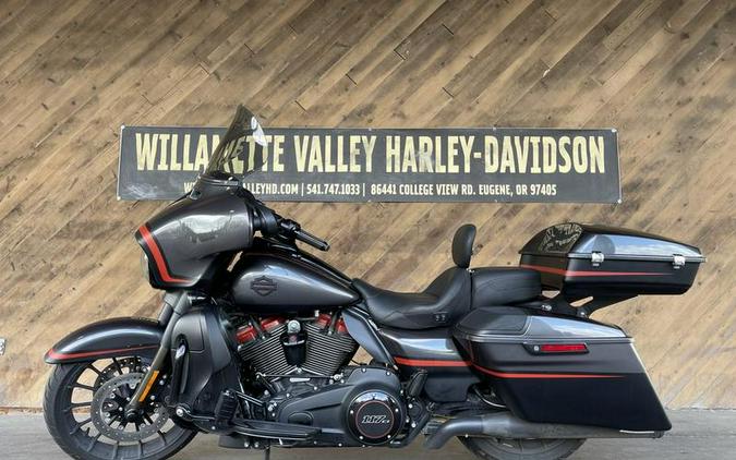 2018 Harley-Davidson® FLHXSE - CVO™ Street Glide®