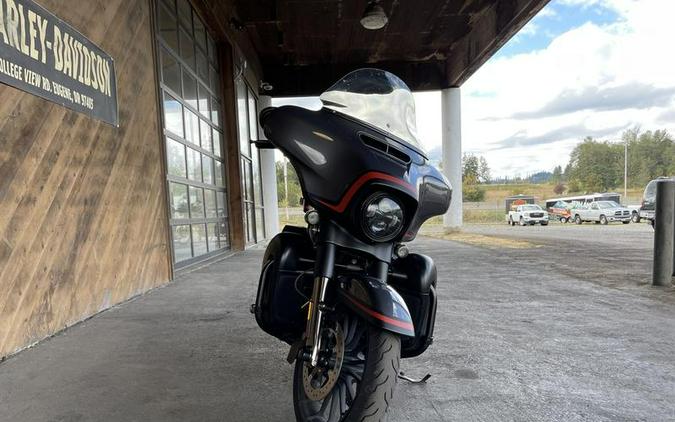 2018 Harley-Davidson® FLHXSE - CVO™ Street Glide®