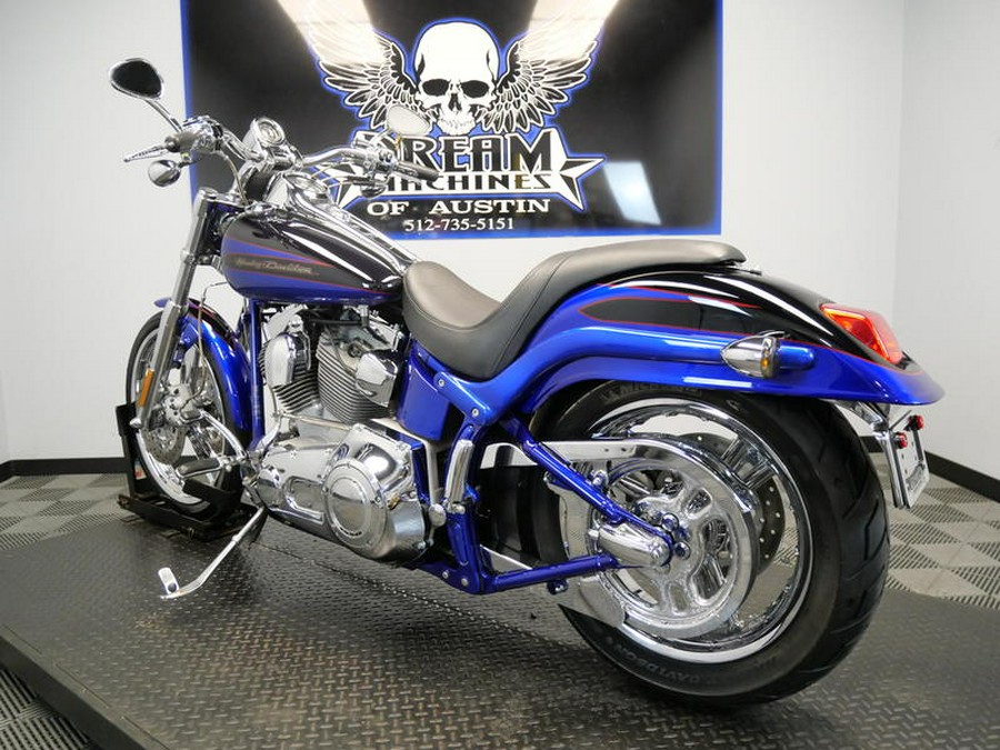 2004 Harley-Davidson® FXSTD - Screamin' Eagle Softail® Deuce CVO