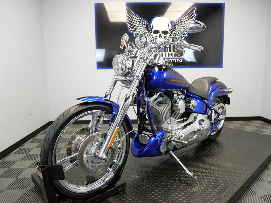 2004 Harley-Davidson® FXSTD - Screamin' Eagle Softail® Deuce CVO