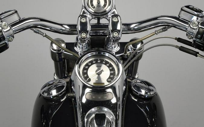 2004 Harley-Davidson® FXSTD - Screamin' Eagle Softail® Deuce CVO