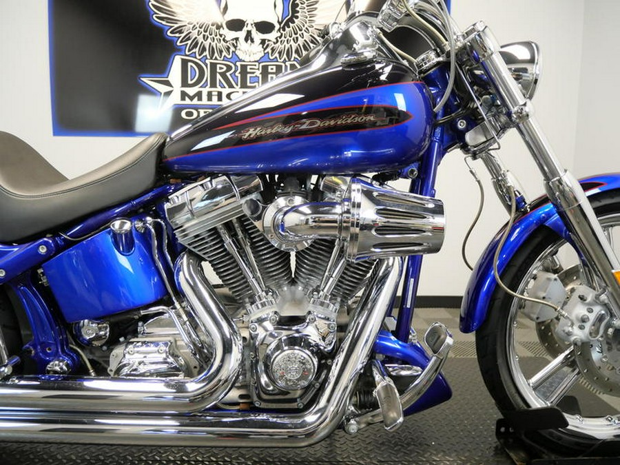 2004 Harley-Davidson® FXSTD - Screamin' Eagle Softail® Deuce CVO