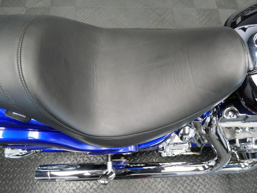 2004 Harley-Davidson® FXSTD - Screamin' Eagle Softail® Deuce CVO