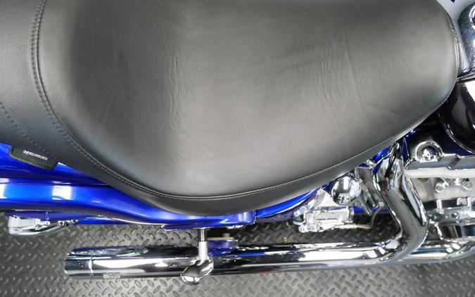 2004 Harley-Davidson® FXSTD - Screamin' Eagle Softail® Deuce CVO