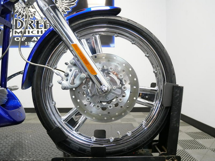 2004 Harley-Davidson® FXSTD - Screamin' Eagle Softail® Deuce CVO