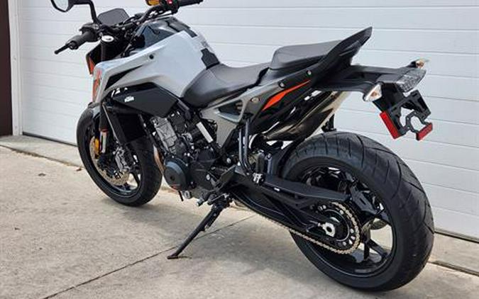 2024 KTM 790 Duke