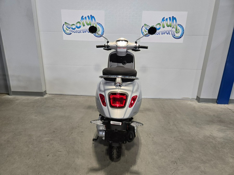 2025 Vespa Primavera 150 Tech