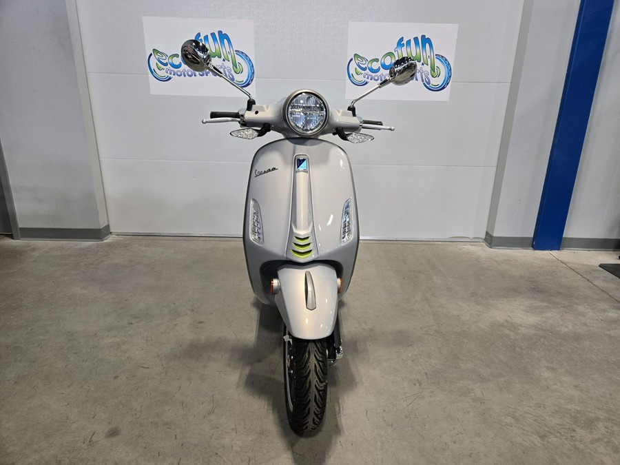 2025 Vespa Primavera 150 Tech