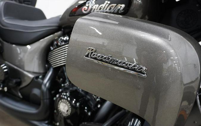 2025 Indian Motorcycle® Roadmaster® Dark Horse® w/Powerband Audio Heavy Metal
