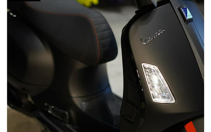 2023 Vespa GTS 300 HPE SUPERSPORT