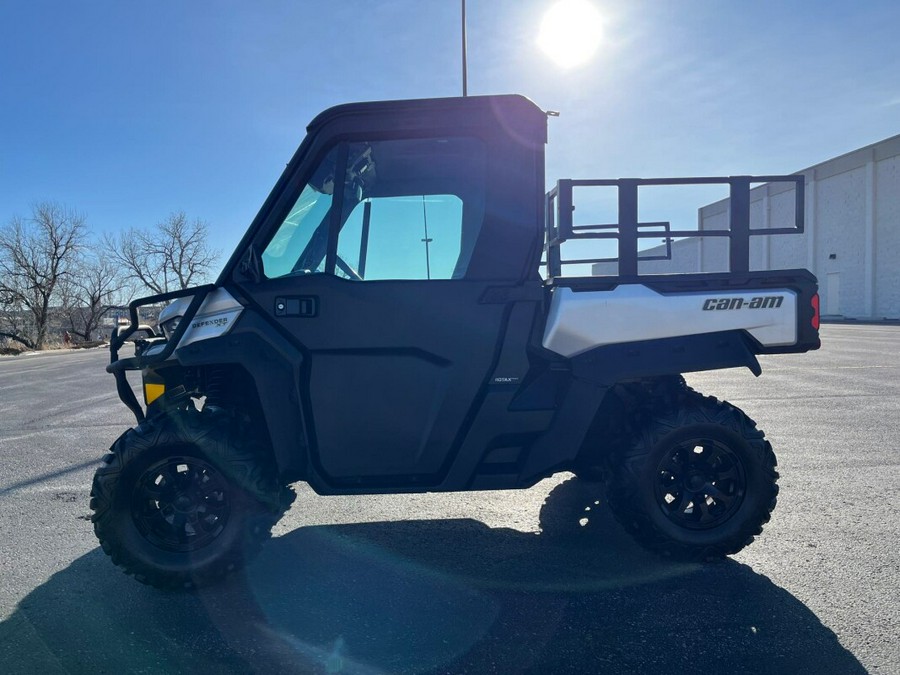 2019 Can-Am Defender XT™ CAB HD10